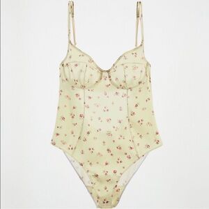 NWOT ZARA YELLOW SATIN FLORAL BODYSUIT